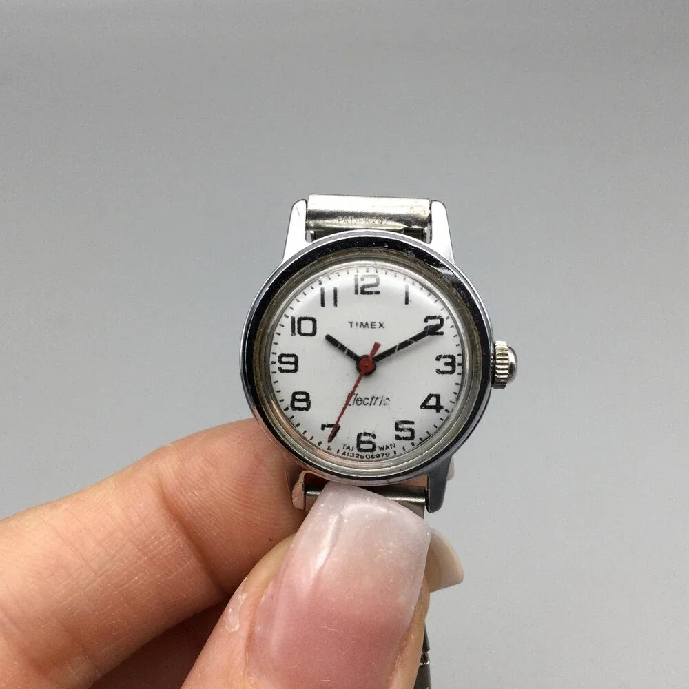Vintage Timex Electric 1979 Womens Watch 22mm White Dial Silver Tone New Battery